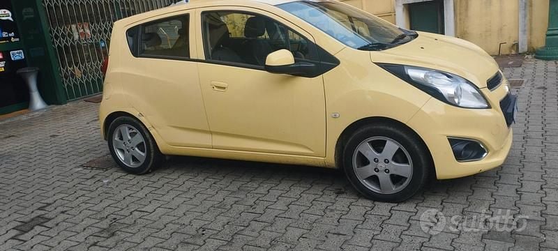 Usata Chevrolet Spark 65 CV (47 kW) 2011 Giallo Utilitaria