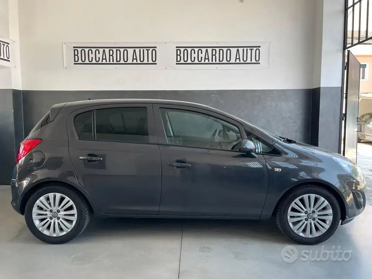 Usata Opel Corsa 85 CV (62 kW) 2014 Grigio Utilitaria