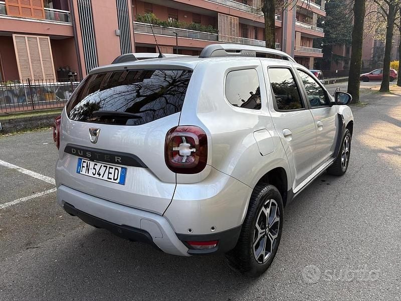Usata Dacia Duster Prestige 110 CV (80 kW) 2019 Grigio SUV