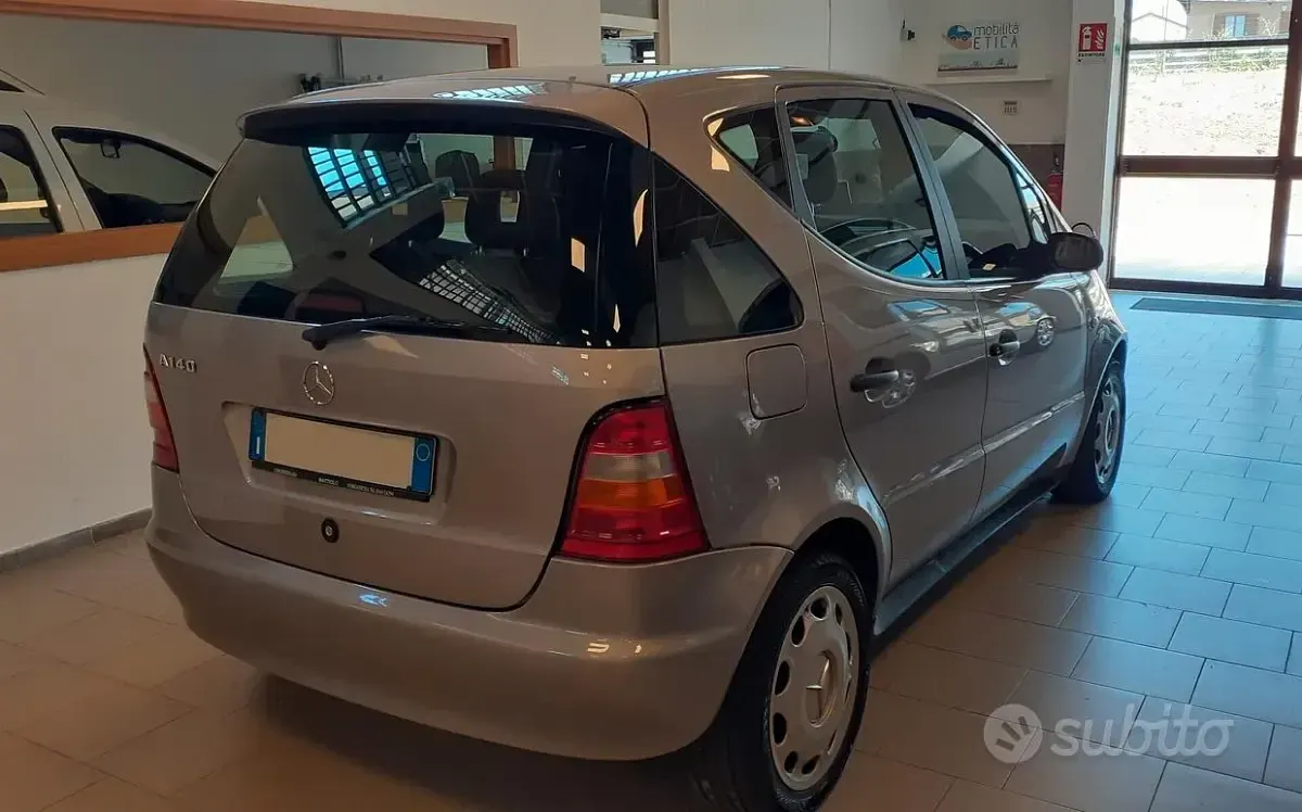 Usata Mercedes A140 Classic 82 CV (60 kW) 2000 Grigio Utilitaria