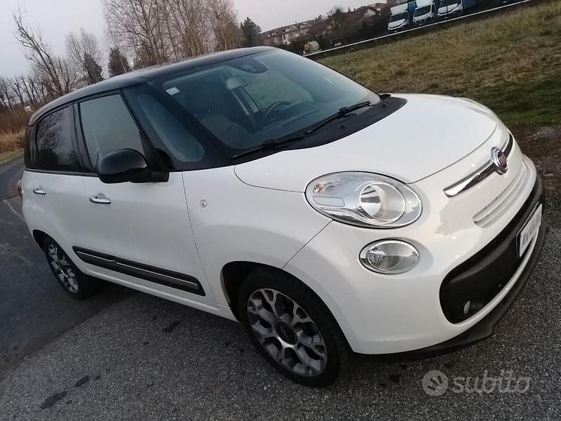 Usata Fiat 500L Lounge 105 CV (77 kW) 2014 Bianco Monovolume