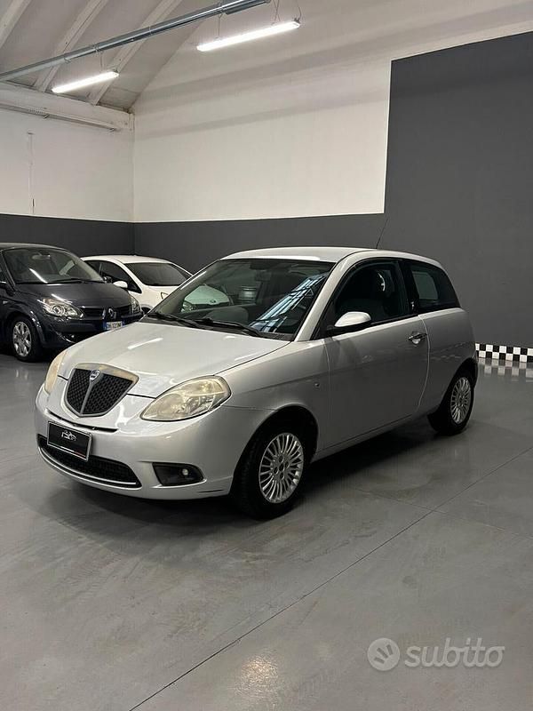 Usata Lancia Ypsilon 59 CV (43 kW) 2008 Grigio Utilitaria