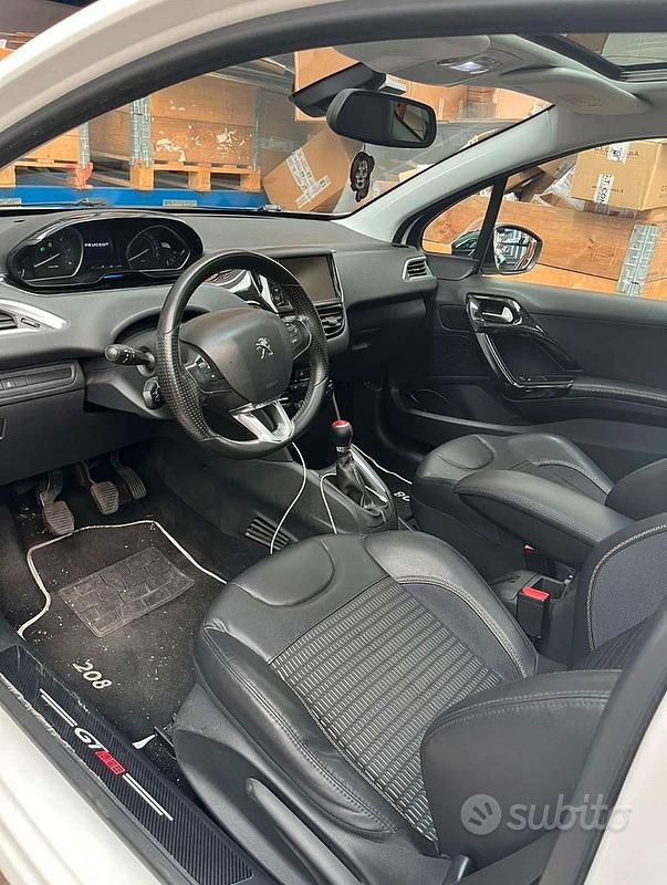 Usata Peugeot 208 Allure 68 CV (50 kW) 2013 Bianco Utilitaria