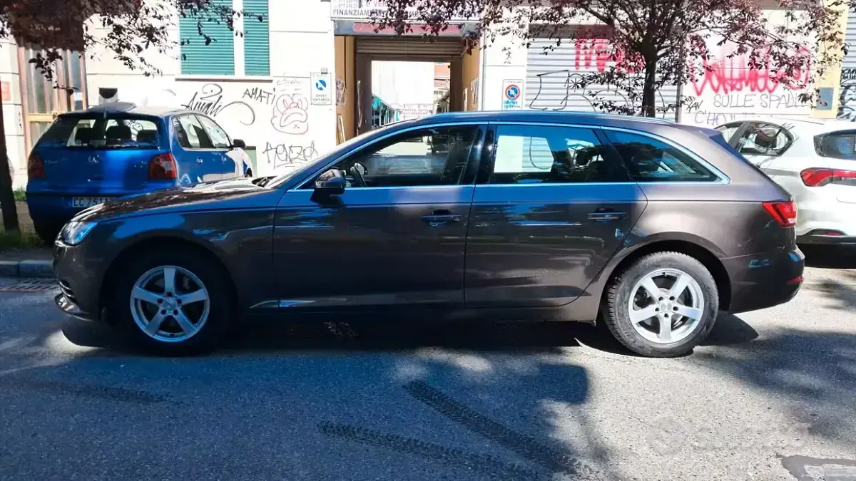 Usata Audi A4 Business 150 CV (110 kW) 2017 Marrone Station wagon