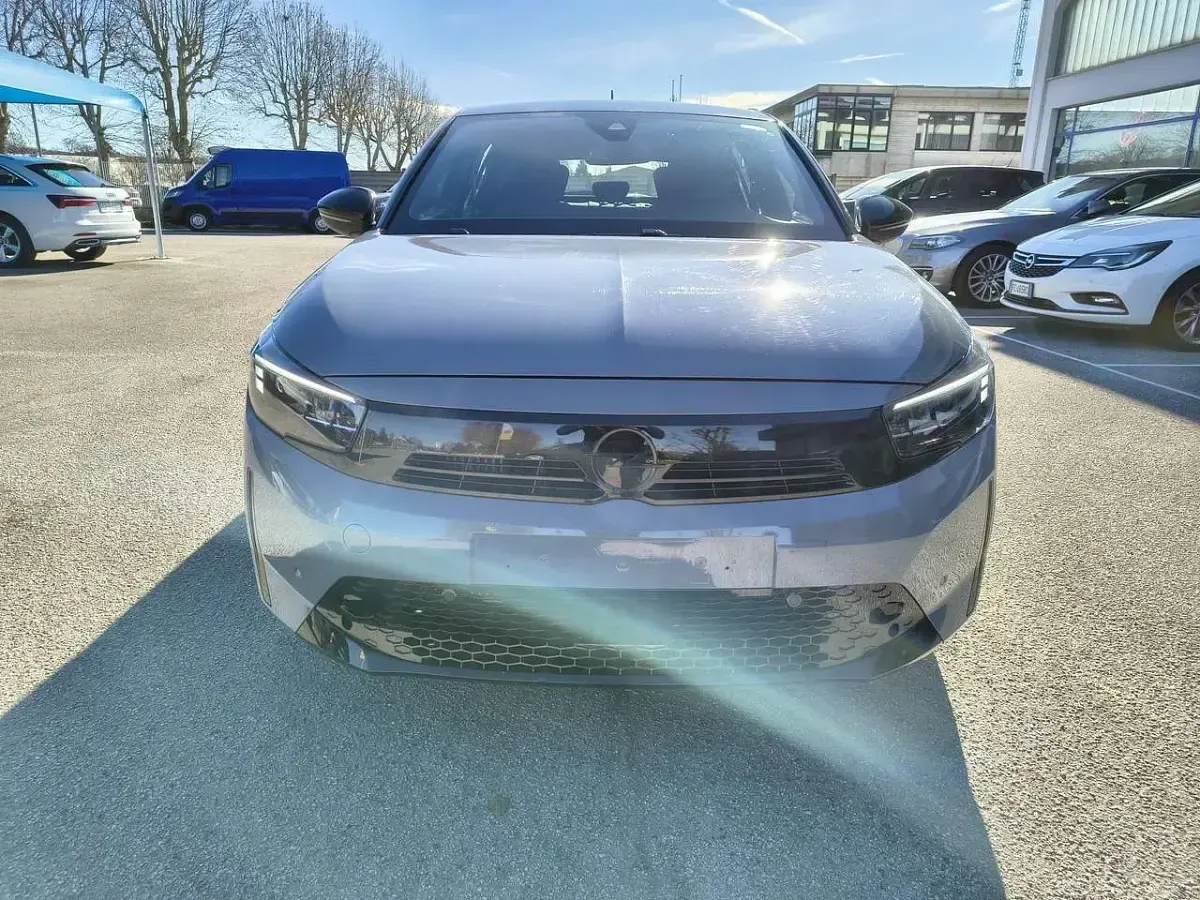 Usata Opel Corsa 101 CV (74 kW) 2025 Grigio Utilitaria