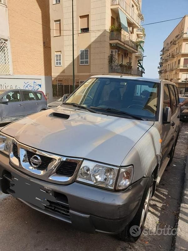 Usata Nissan Terrano 154 CV (113 kW) 2003 Grigio SUV