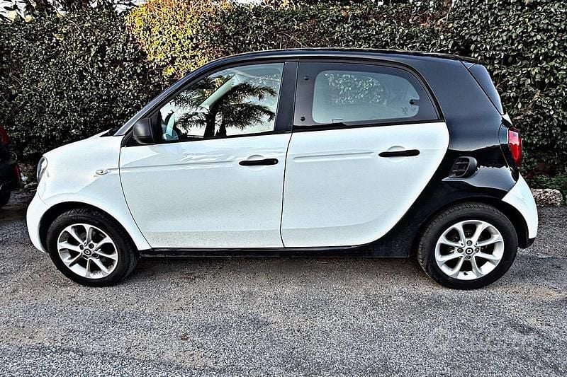Usata Smart ForFour 2014 Bianco Utilitaria