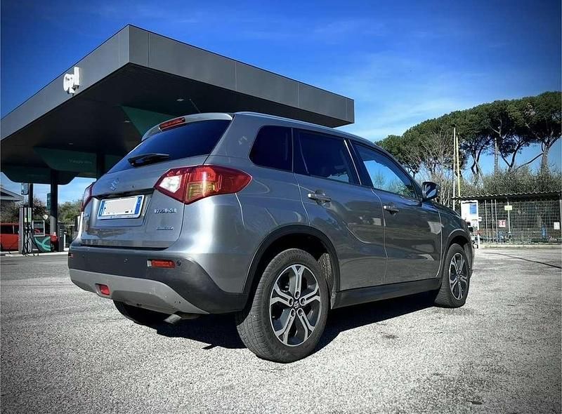 Usata Suzuki Vitara 120 CV (88 kW) 2018 Argento SUV