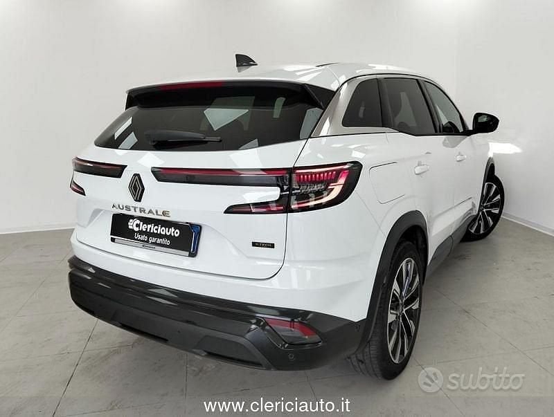 Usata Renault Austral Techno 200 CV (147 kW) 2023 Bianco SUV