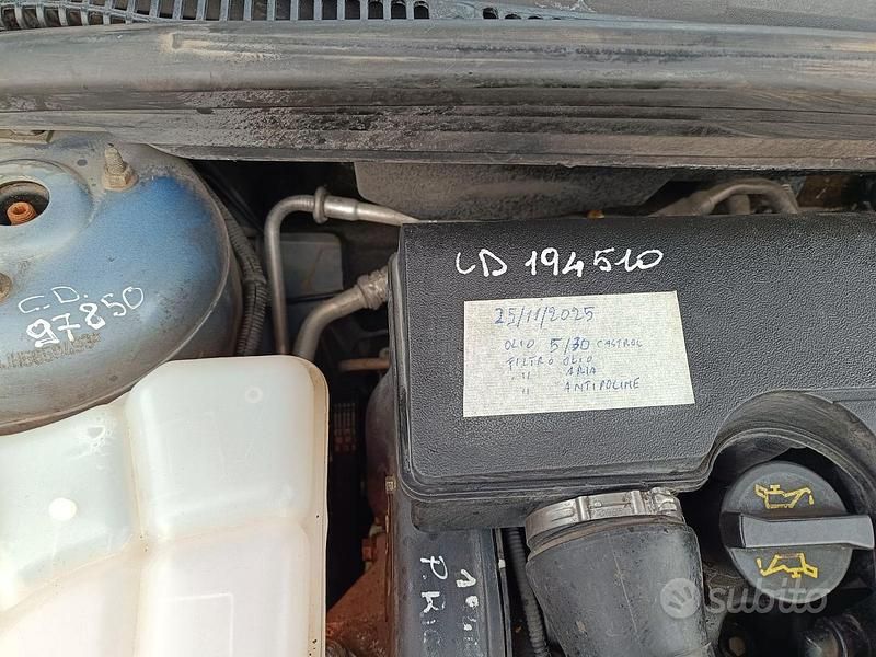 Usata Ford Fiesta Ghia 75 CV (55 kW) 2005 Blu/azzurro Berlina