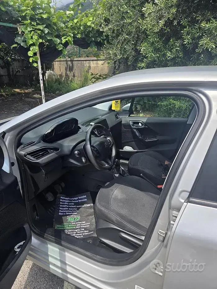 Usata Peugeot 208 Allure 75 CV (55 kW) 2018 Grigio Utilitaria