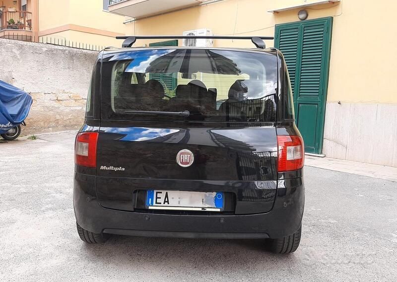 Usata Fiat Multipla 120 CV (88 kW) 2010 Nero Monovolume
