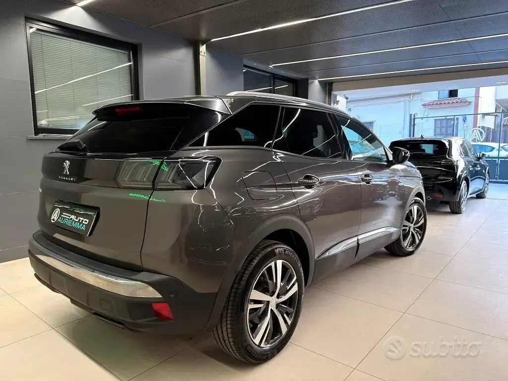 Usata Peugeot 3008 Allure 131 CV (96 kW) 2024 Grigio SUV