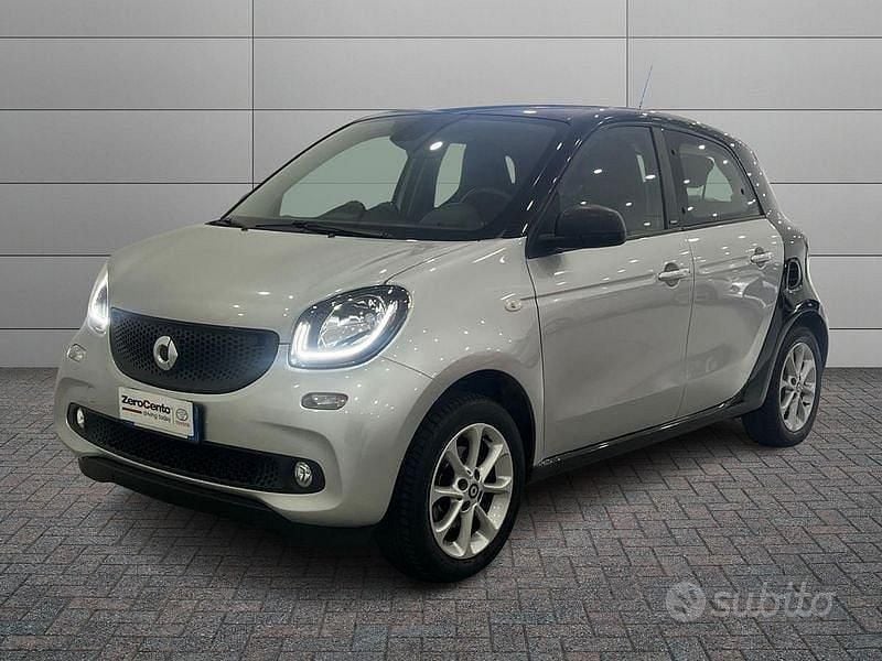 Grigio Usata 2018 Smart ForFour Passion Utilitaria | 13.200 € (Buon prezzo) - Immagine 1/4