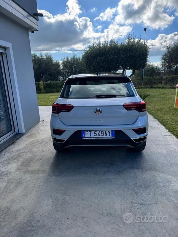 Usata VW T-Roc 116 CV (85 kW) 2019 Bianco SUV