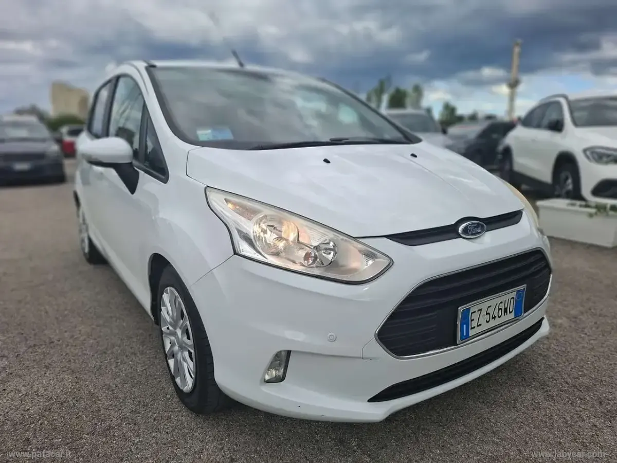 Usata Ford B-MAX Titanium 90 CV (66 kW) 2015 Bianco Monovolume