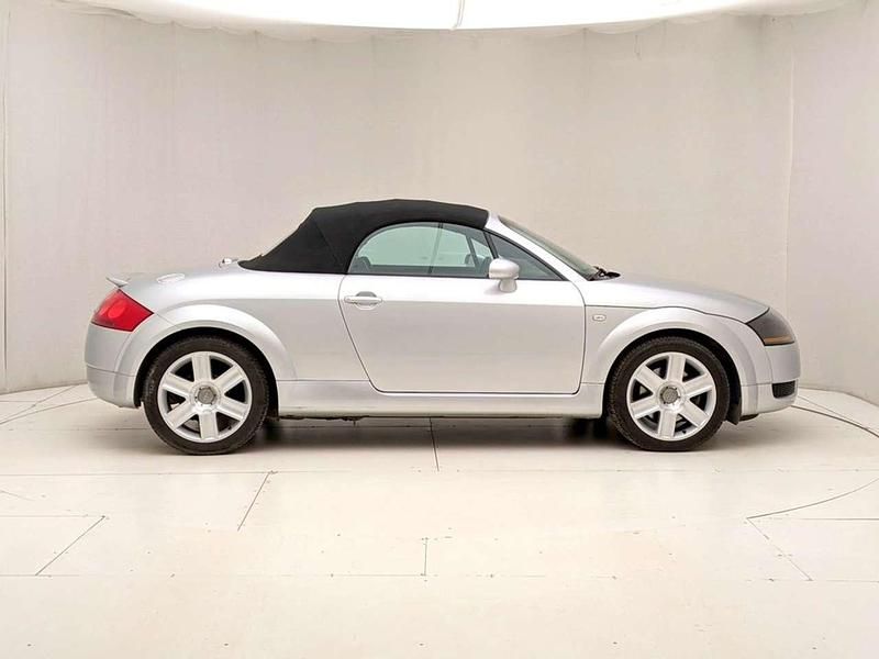 Usata Audi TT Roadster 180 CV (132 kW) 2005 Grigio Cabrio
