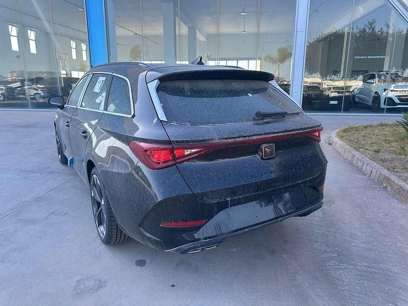 Usata Cupra Leon 150 CV (110 kW) 2024 Nero Station wagon