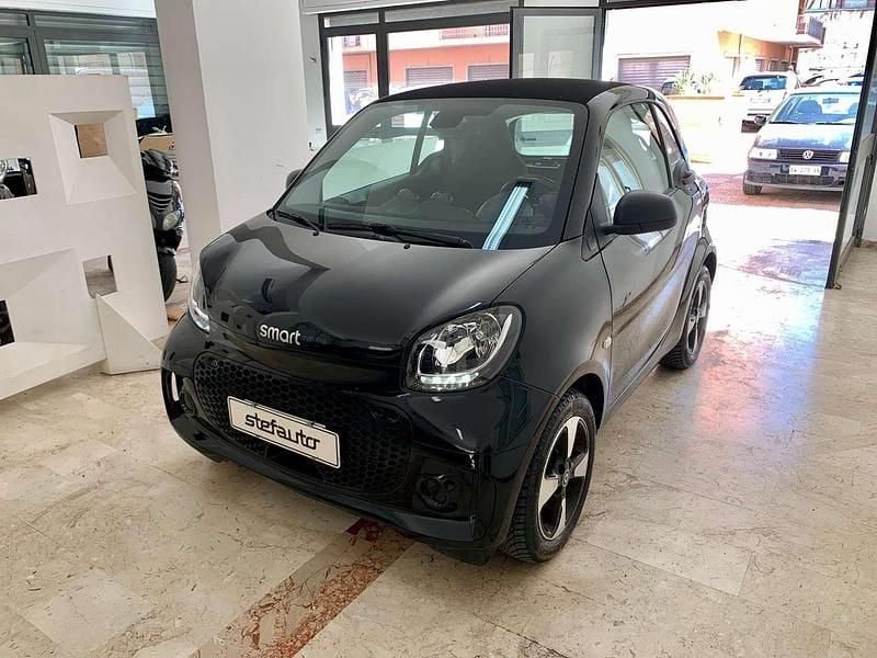 Usata Smart ForTwo Coupé Passion 41 kW (56 CV) 2022 Tridion black Utilitaria