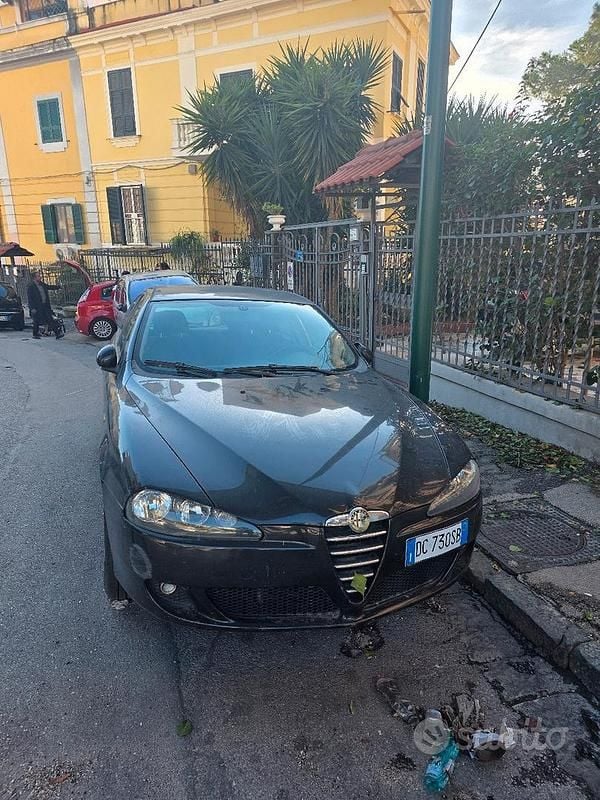 Nero Usata 2006 Alfa Romeo 147 Due volumi | 1500 € - Immagine 1/4