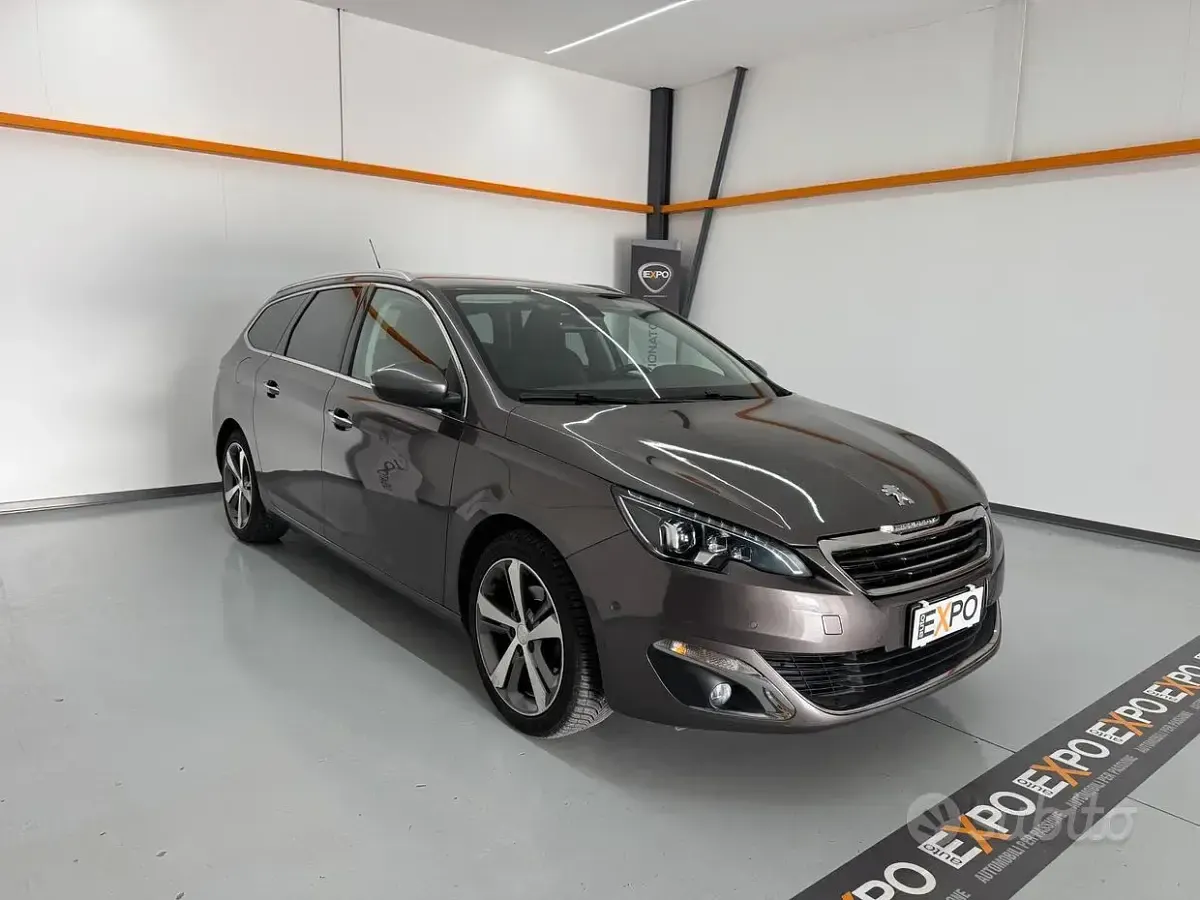 Usata Peugeot 308 Allure 116 CV (85 kW) 2015 Marrone Station wagon