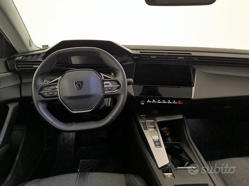 Occasion Peugeot 308 Allure 131 ch (96 kW) 2023 Vert Berline