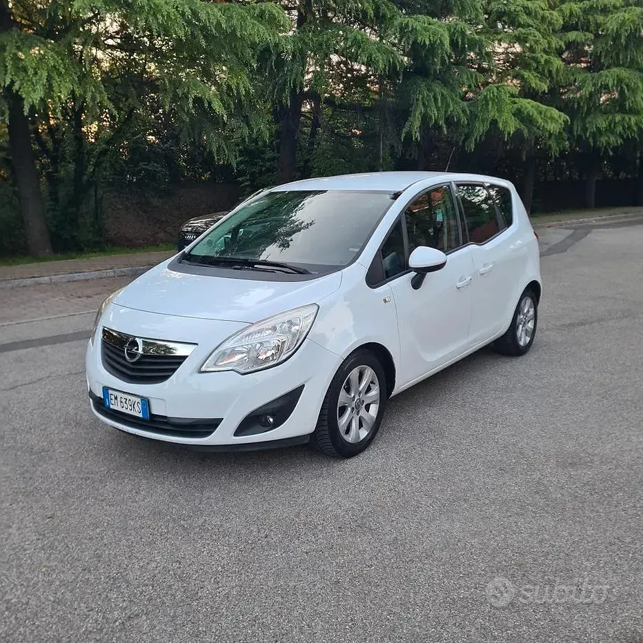 Usata Opel Meriva 110 CV (80 kW) 2012 Bianco Monovolume
