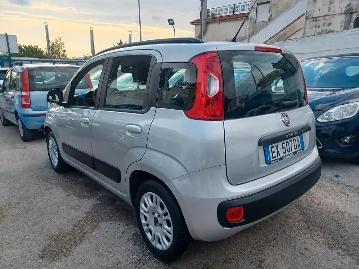 Usata Fiat Panda Lounge 69 CV (50 kW) 2014 Argento Utilitaria