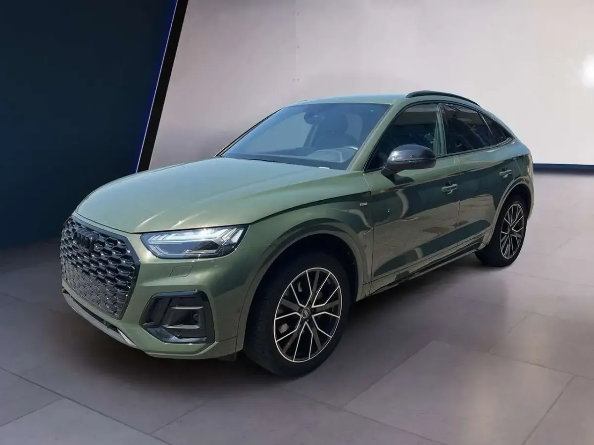 Usata Audi Q5 Sportback S-Line 204 CV (150 kW) 2025 Verde SUV
