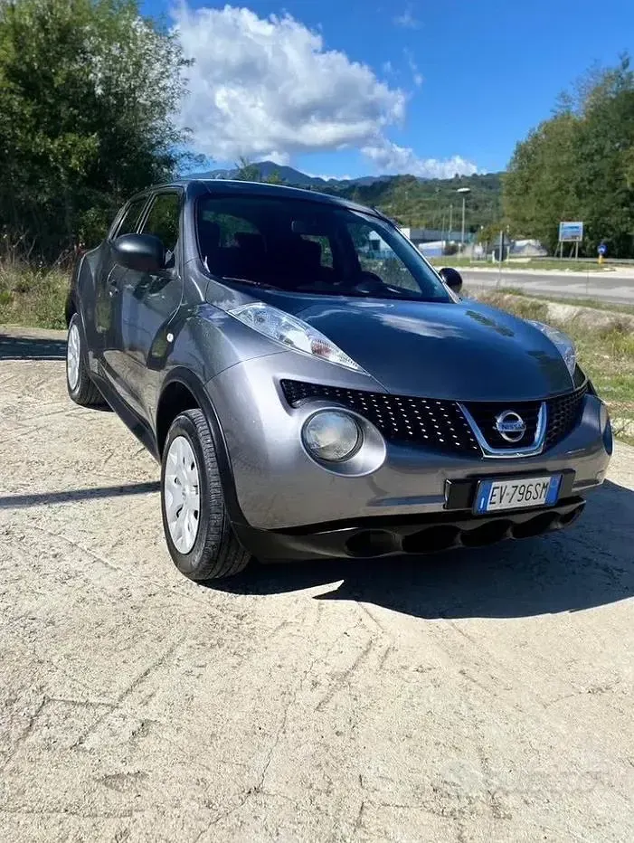Usata Nissan Juke 110 CV (80 kW) 2014 Grigio SUV