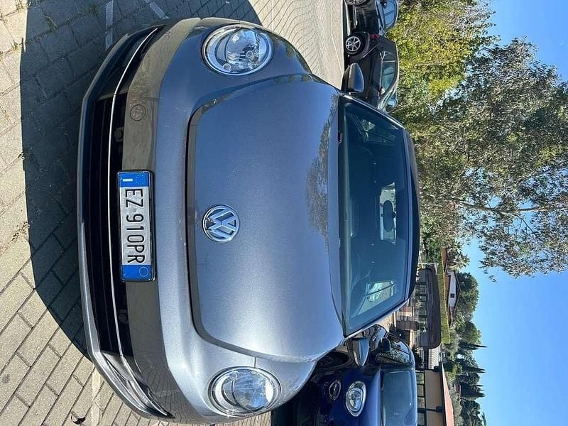 Usata VW Beetle Design 105 CV (77 kW) 2015 Nero Utilitaria