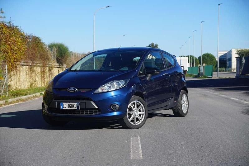 Usata Ford Fiesta Titanium 71 CV (52 kW) 2010 Berlina
