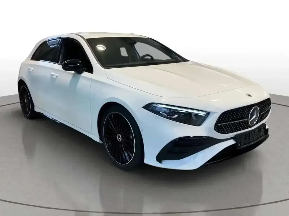 Usata Mercedes A180 AMG 136 CV (100 kW) 2025 Bianco polare Berlina