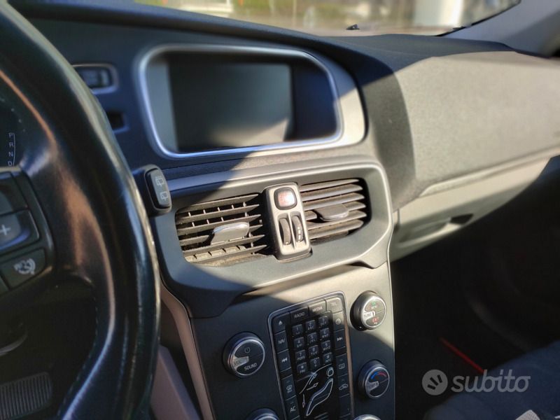 Usata Volvo V40 CC 2014 Bianco Station wagon