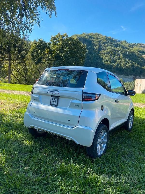 Bianco Usata 2024 Aixam City Pack Due volumi | 11.500 € (Buon prezzo) - Immagine 1/4