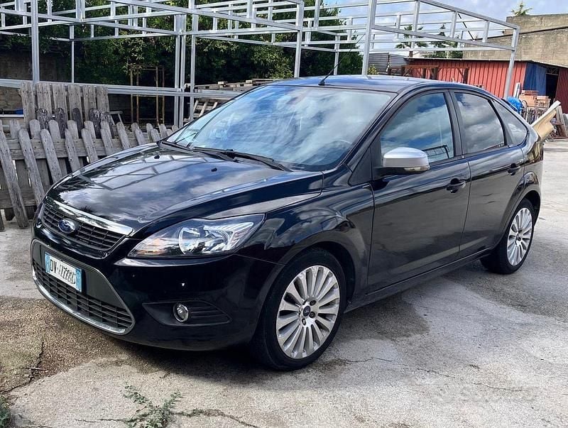 Usata Ford Focus 110 CV (80 kW) 2009 Nero Berlina