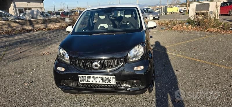 Nero Usata 2015 Smart ForFour Passion Utilitaria | 9299 € (Buon prezzo) - Immagine 1/4