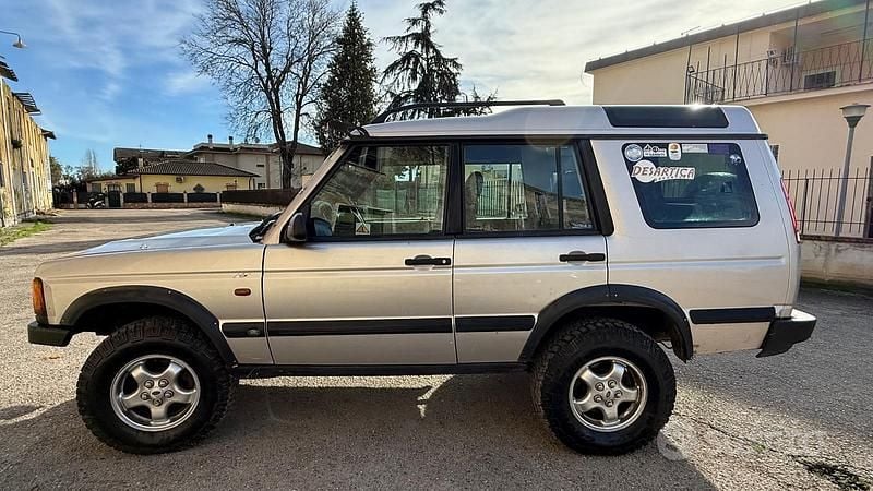 Usata Land Rover Discovery 2 139 CV (102 kW) 2001 Argento SUV