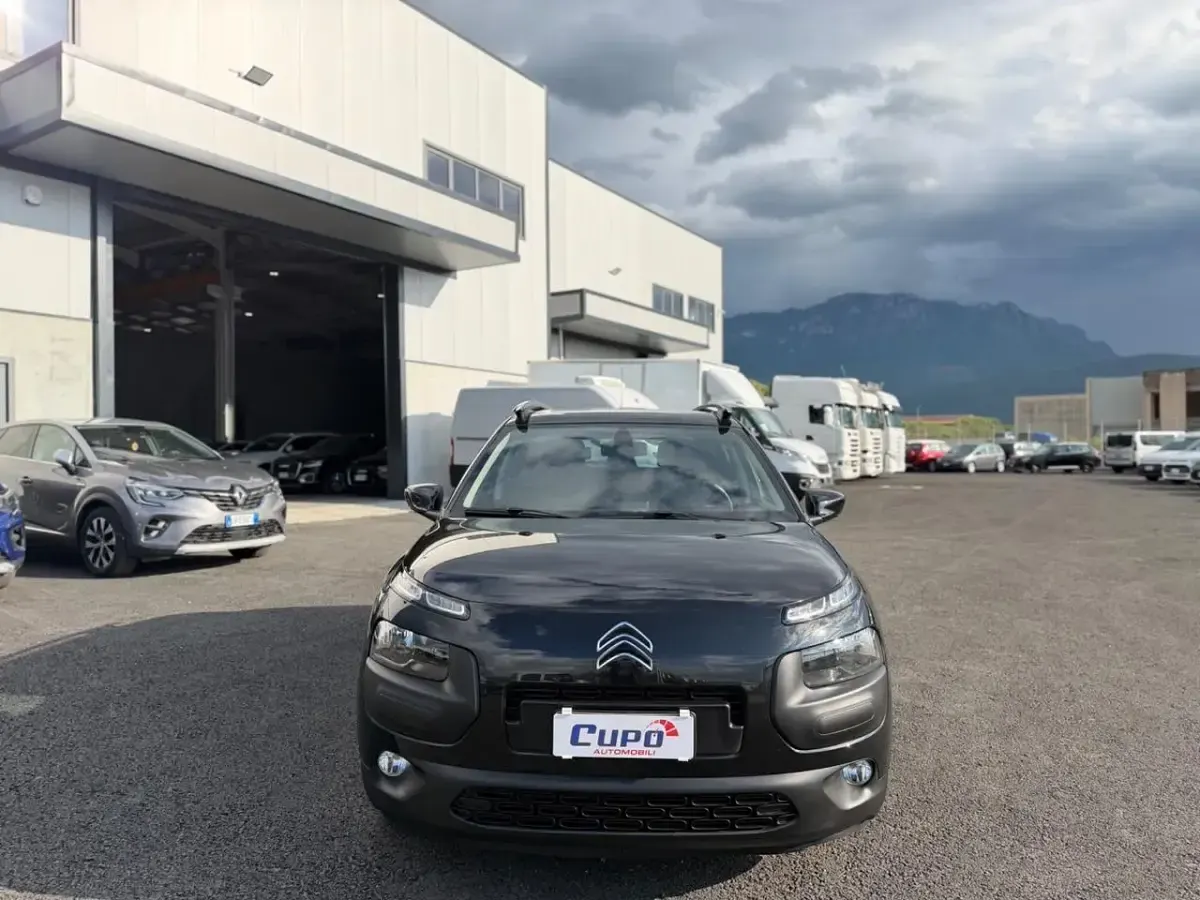 Usata Citroën C4 Feel 99 CV (72 kW) 2017 Nero Berlina