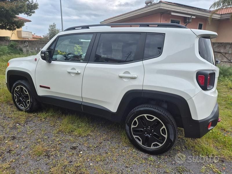 Usata Jeep Renegade Trailhawk 170 CV (125 kW) 2017 Bianco SUV