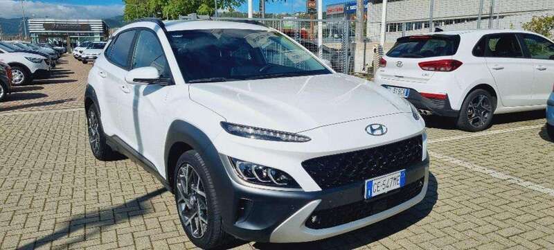 Usata Hyundai Kona 105 CV (77 kW) 2021 Bianco SUV