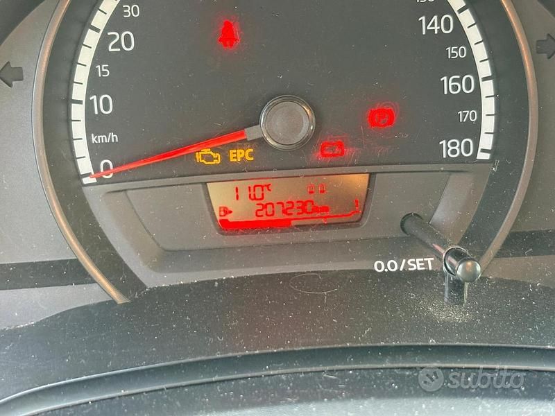 Usata VW up! 60 CV (44 kW) 2015 Bianco Utilitaria