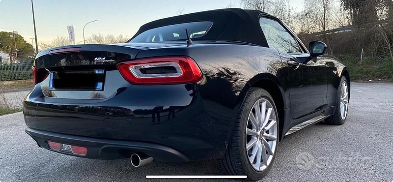Usata Fiat 124 Spider Lusso 140 CV (102 kW) 2019 Nero Cabrio