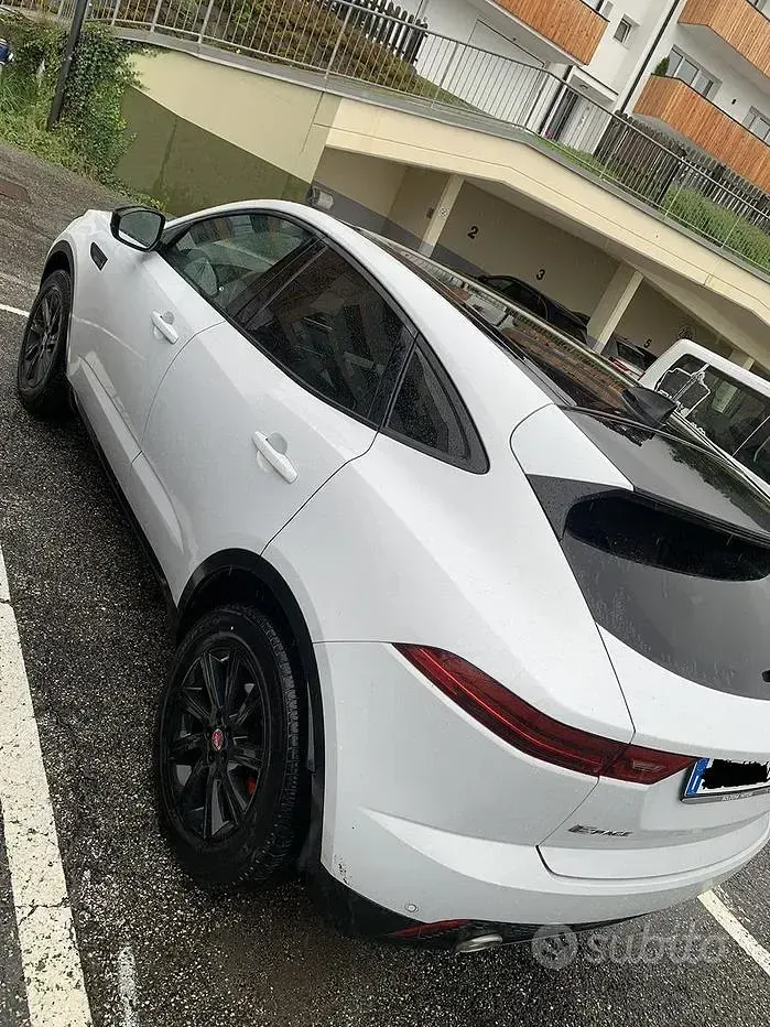 Usata Jaguar E-Pace 200 CV (147 kW) 2018 Bianco SUV