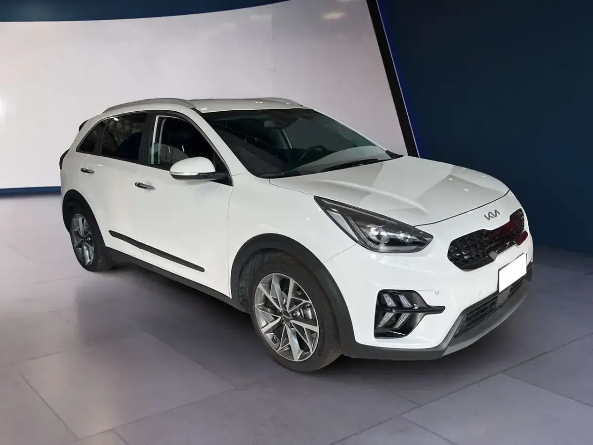 Usata Kia Niro 141 CV (103 kW) 2022 Bianco SUV