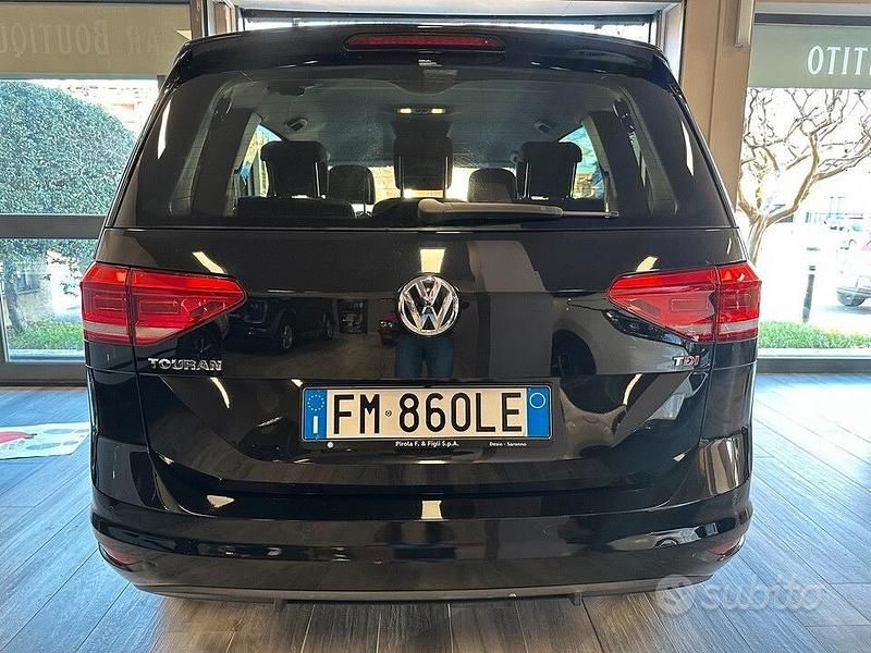 Usata VW Touran Business 116 CV (85 kW) 2017 Nero Monovolume