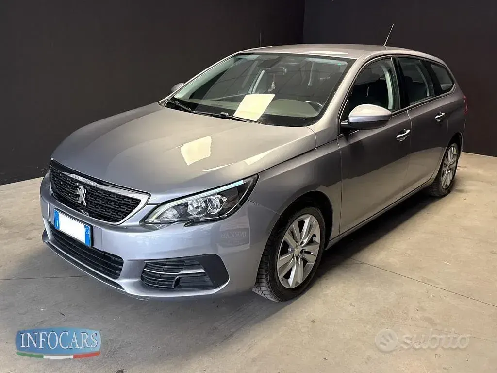 Usata Peugeot 308 SW Active 131 CV (96 kW) 2021 Grigio metallizzato Station wagon