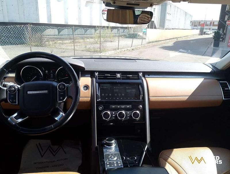 Usata Land Rover Discovery 5 First Edition 249 CV (183 kW) 2017 Nero SUV