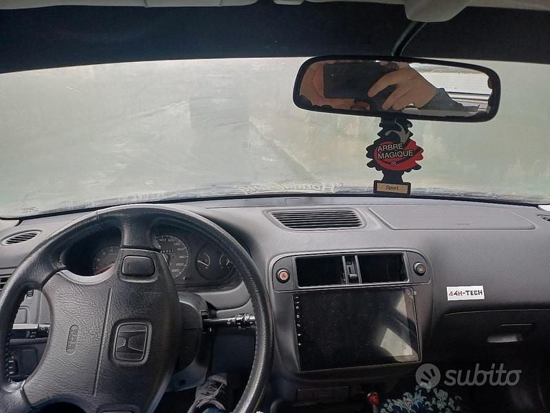 Usata Honda Civic 90 CV (66 kW) 2000 Berlina