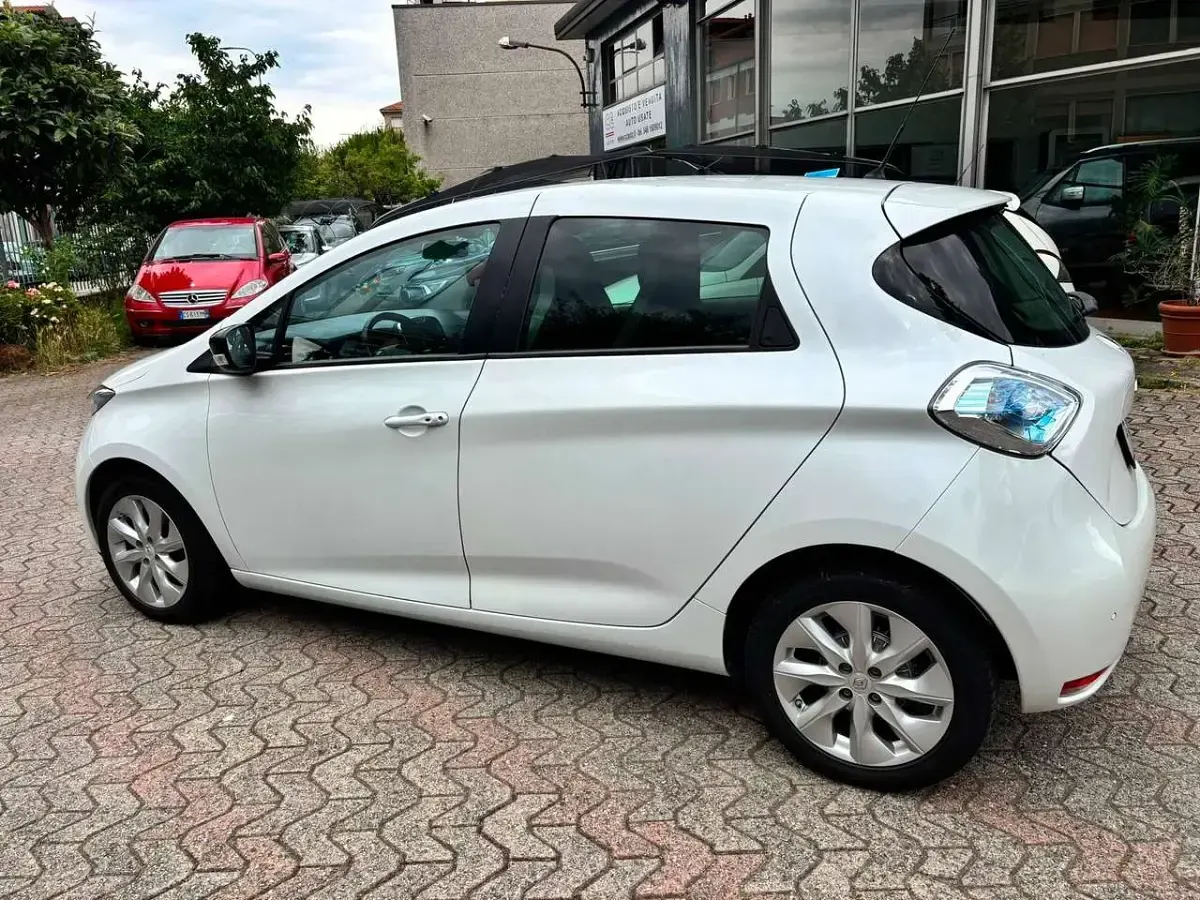 Usata Renault Zoe Intens 42 kW (58 CV) 2016 Bianco Utilitaria